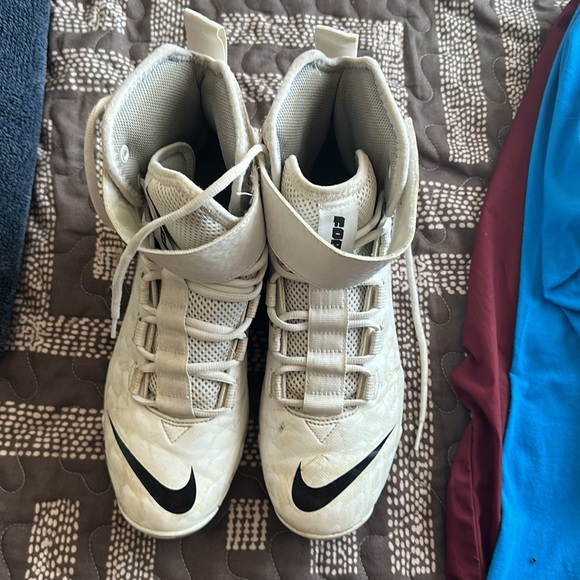 Nike Cleats - Picture 3 of 5